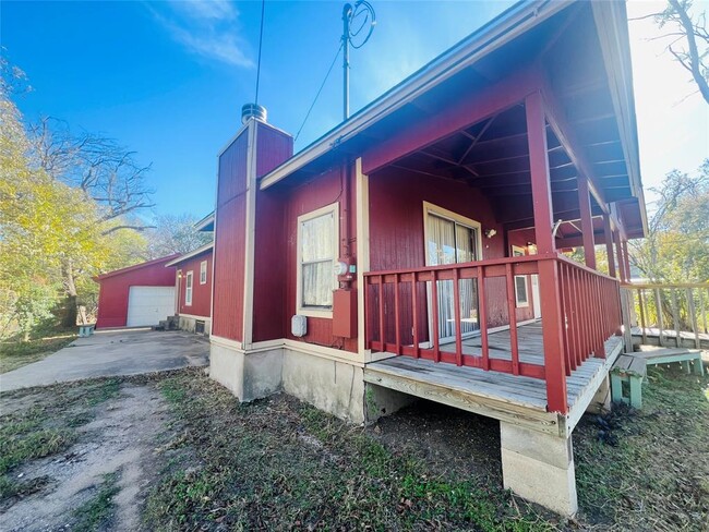 615 Thrasher Ln in Austin, TX - Building Photo - Building Photo