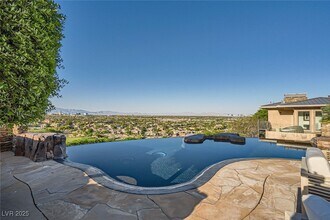 5 Promontory Pointe Ln in Las Vegas, NV - Building Photo - Building Photo