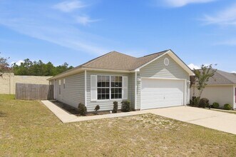 122 Nivana Dr in Crestview, FL - Building Photo - Building Photo