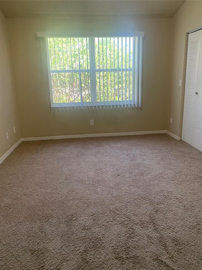 234 SW 122nd Ter in Pembroke Pines, FL - Building Photo - Building Photo