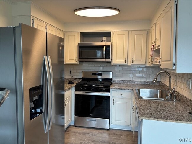 4174A Burningtree Rd in Liverpool, NY - Building Photo - Building Photo