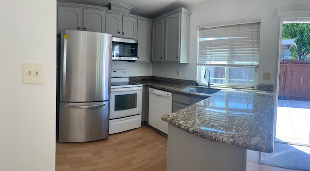 4861 Saginaw Cir in Pleasanton, CA - Building Photo - Building Photo