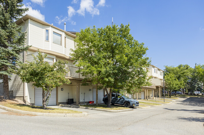 106 Patina Pike SW in Calgary, AB - Building Photo - Building Photo