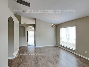 13250 Early Run Ln in Riverview, FL - Foto de edificio - Building Photo