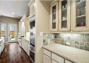 8329 Lindsay Gardens in The Colony, TX - Building Photo - Building Photo
