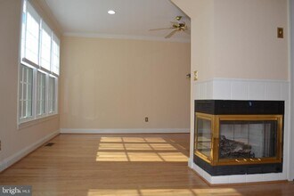 9443 Van Arsdale Dr in Vienna, VA - Building Photo - Building Photo