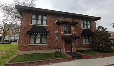 Paramount in Dallas, TX - Foto de edificio - Building Photo