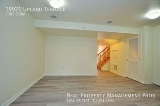 19921 Upland Terrace in Ashburn, VA - Building Photo - Building Photo