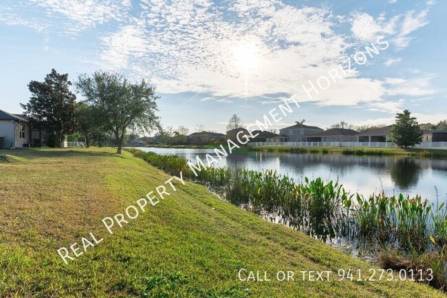 15683 Lemon Fish Dr in Lakewood Ranch, FL - Building Photo - Building Photo