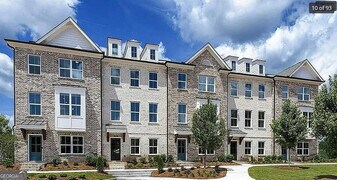 4400 Sims Pk Overlook in Suwanee, GA - Building Photo