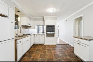 7928 Edward St in New Orleans, LA - Foto de edificio - Building Photo