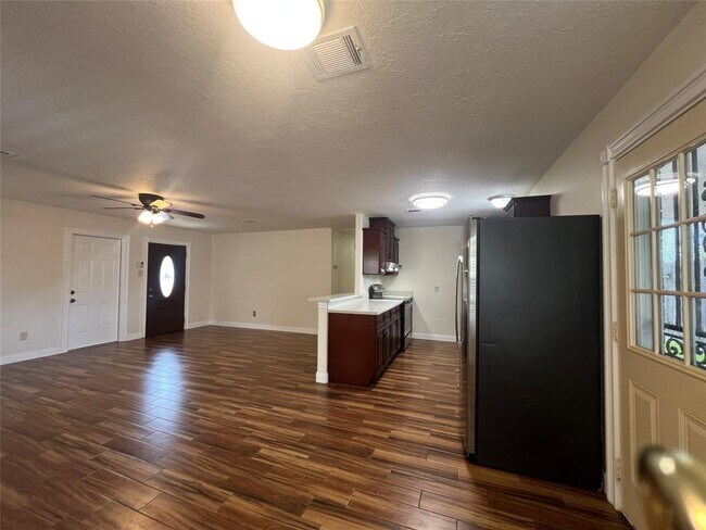 10670 Norton Dr in Houston, TX - Building Photo - Building Photo
