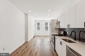 1125 W Cumberland St in Philadelphia, PA - Building Photo - Building Photo