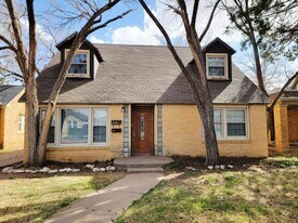 2003 16th St in Lubbock, TX - Building Photo