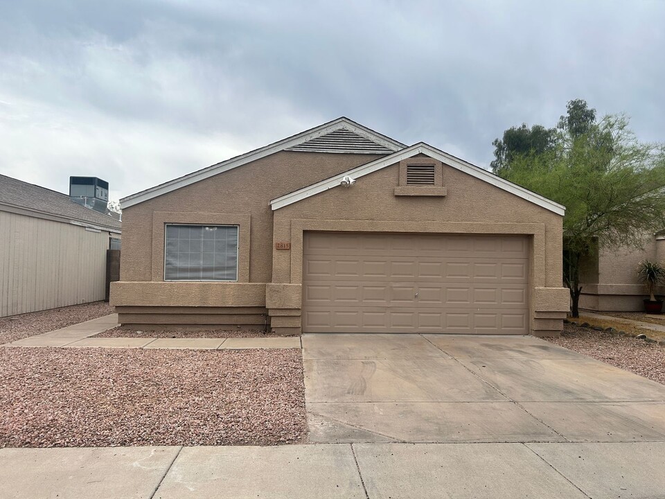 2815 W Campo Bello Dr in Phoenix, AZ - Building Photo