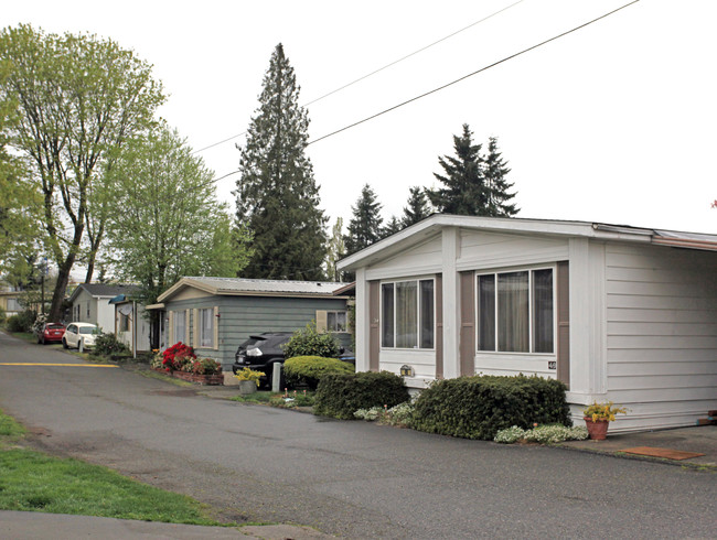 Angel Lake Mobile Home Park in Seatac, WA - Building Photo - Building Photo