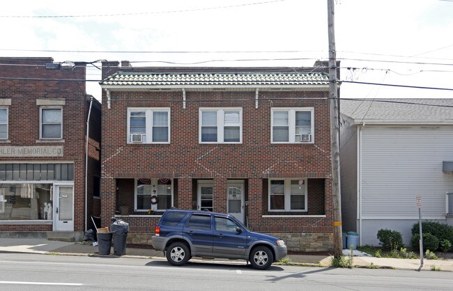 221-223 W Jefferson St in Butler, PA - Foto de edificio - Building Photo