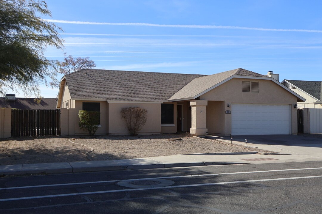 725 W Mesquite St in Chandler, AZ - Building Photo