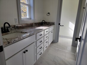 71 Oakley Rd in Asheville, NC - Building Photo - Building Photo