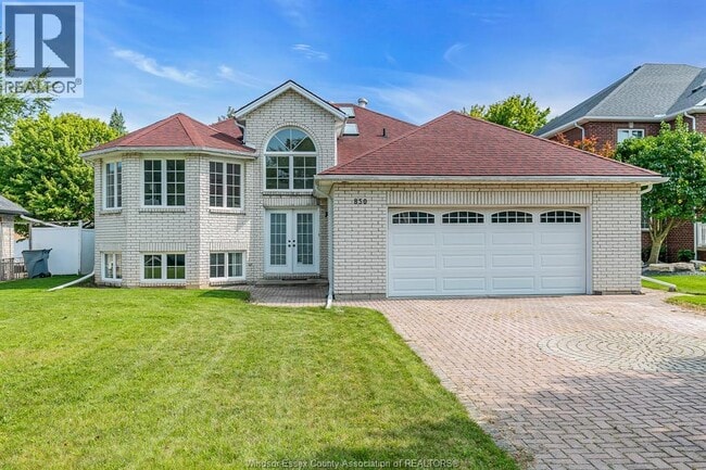 property at 850 Lake Shore Dr
