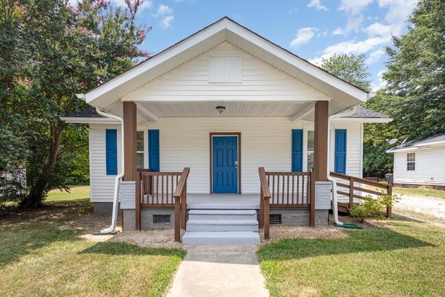 property at 105 S Elm St