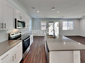 8902 Tiger Tooth Ave in Las Vegas, NV - Building Photo - Building Photo