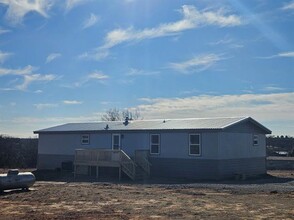 108 Private Rd 3792 in Springtown, TX - Building Photo - Building Photo