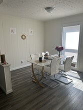 2523 W Monroe St in Springfield, IL - Building Photo - Building Photo