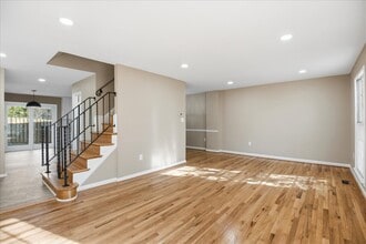 1501 Chatham Colony Ct in Reston, VA - Building Photo - Building Photo