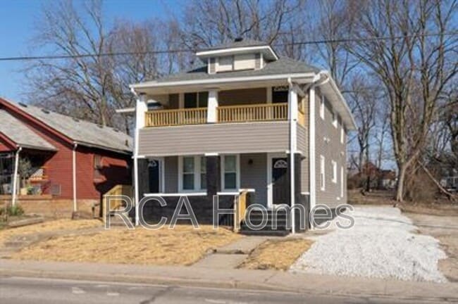 property at 646 W 30th St