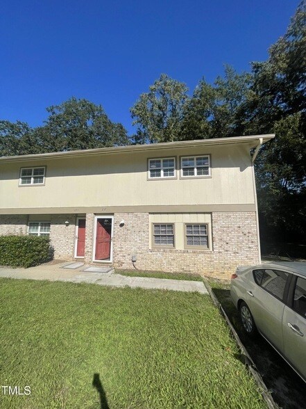 237 S Pine St in Wendell, NC - Building Photo