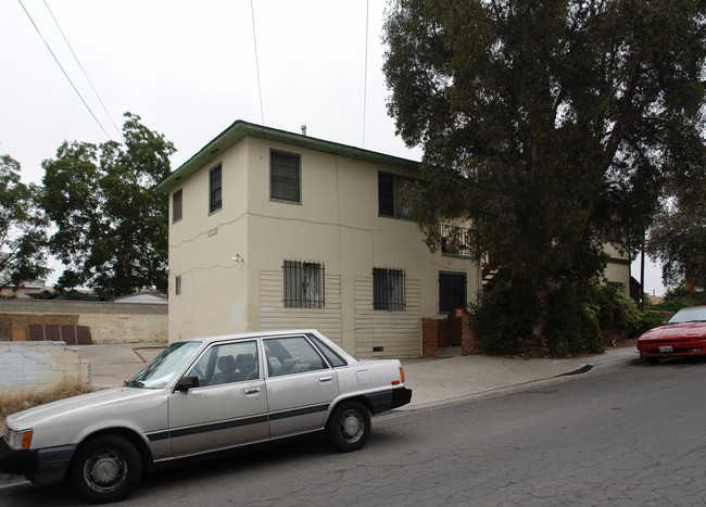 3802-3804 52nd St in San Diego, CA - Foto de edificio - Building Photo