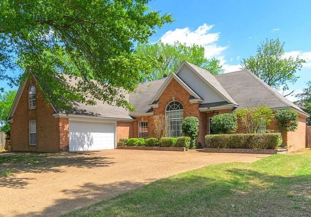 9656 Meade Cir N in Olive Branch, MS - Building Photo