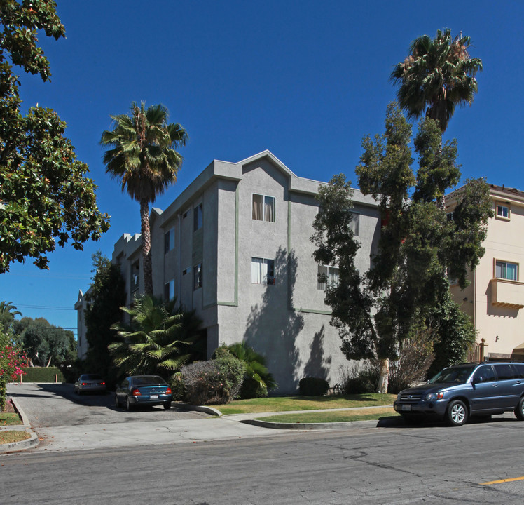 537-539 E Angeleno Ave in Burbank, CA - Building Photo