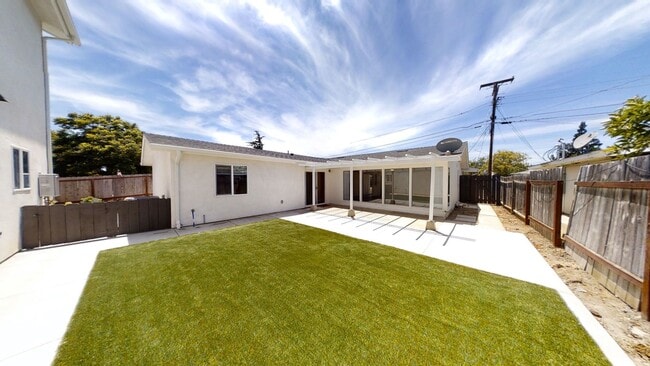 5129 Tipton St in San Diego, CA - Building Photo - Building Photo