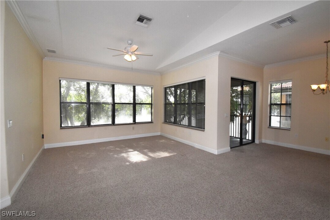 1296 Verde Dr in Naples, FL - Building Photo