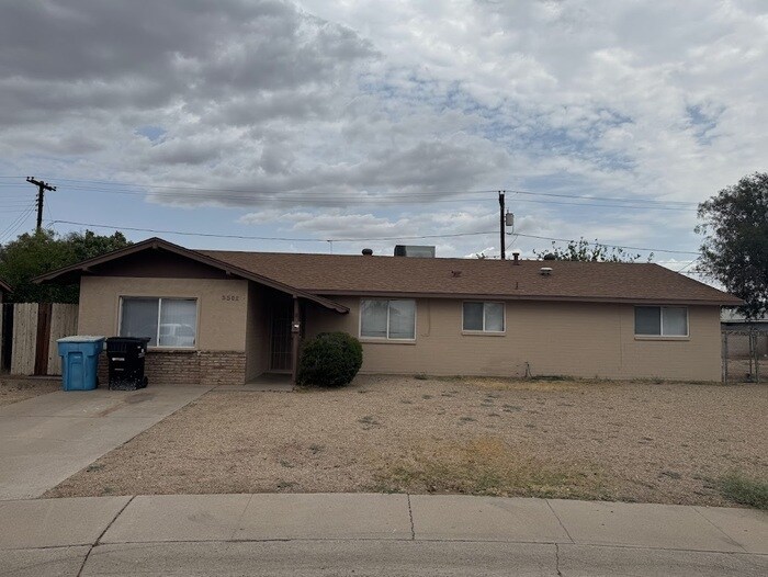 5502 W Catalina Dr in Phoenix, AZ - Building Photo