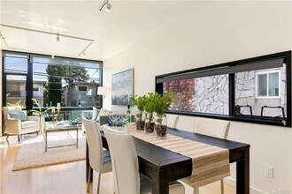 1424 NW 64th St in Seattle, WA - Building Photo - Building Photo