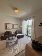 30 NW 31st St, Unit A1 in Miami, FL - Building Photo - Building Photo