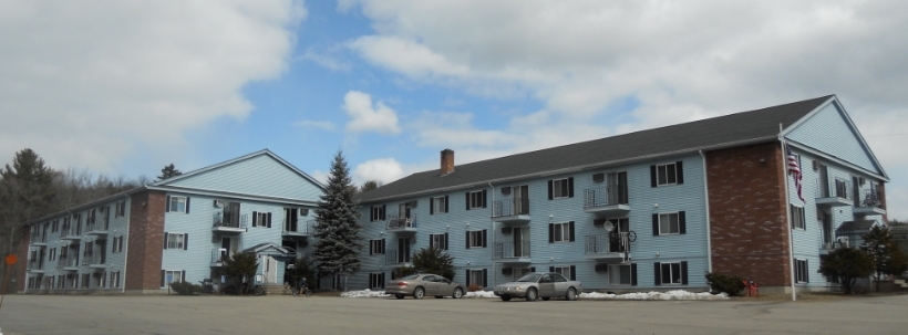 Whites Brook Apartments in Pittsfield, NH - Building Photo