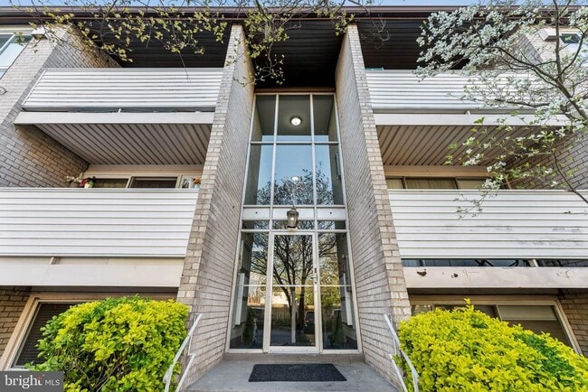 property at 5600 Bloomfield Dr