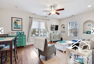 1827 W Leland Ave, Unit 1 in Chicago, IL - Foto de edificio - Building Photo