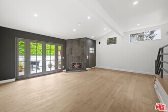 17088 Palisades Cir in Los Angeles, CA - Building Photo - Building Photo