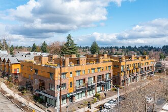 Bryant Heights in Seattle, WA - Foto de edificio - Building Photo