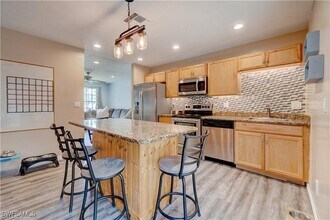 551 Golden Gate Blvd W in Naples, FL - Building Photo - Building Photo