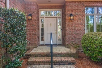 24 Strathaven Dr in Pinehurst, NC - Building Photo - Building Photo