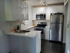 1534 W Pierce St, Unit Apt 1 in Phoenix, AZ - Building Photo