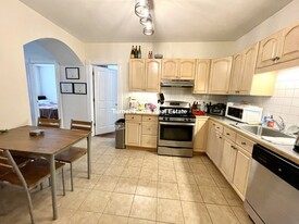 75 Gore St, Unit 1 in Cambridge, MA - Building Photo