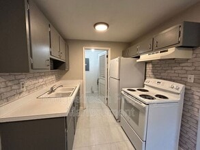 1850 John Glenn Rd in Dayton, OH - Building Photo - Building Photo