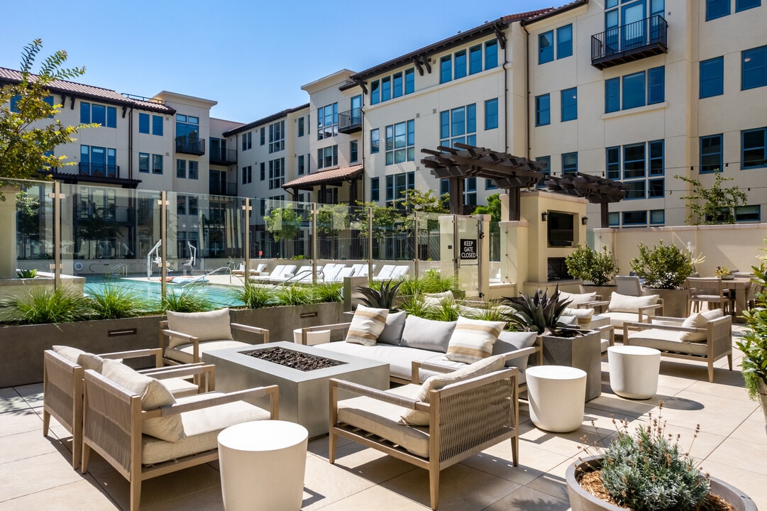 Springline in Menlo Park, CA - Building Photo